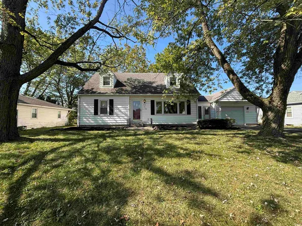 2130 Medford Dr, Fort Wayne, IN 46803