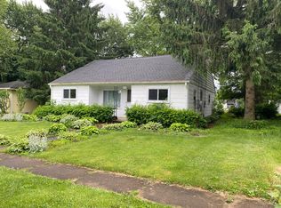 409 South St, Ashley, OH 43003