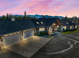 151 Seclusion Loop, Grants Pass, OR 97526