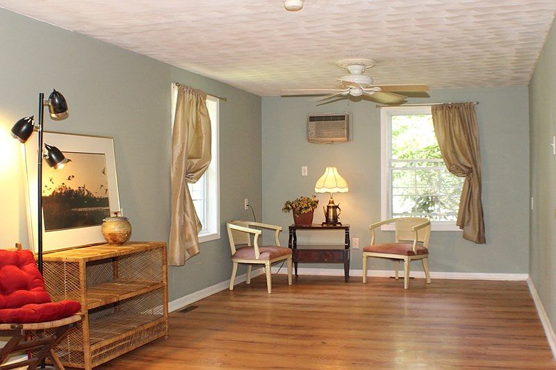 1st image of 7444 Meadowbrook Dr