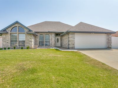 1132 Windy Meadows Dr, Burleson, TX, 76028