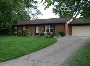 486 Peachcreek Rd, Dayton, OH 45458