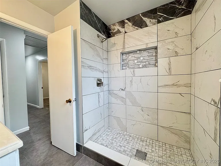 11311 E 15th Pl — Photo 38