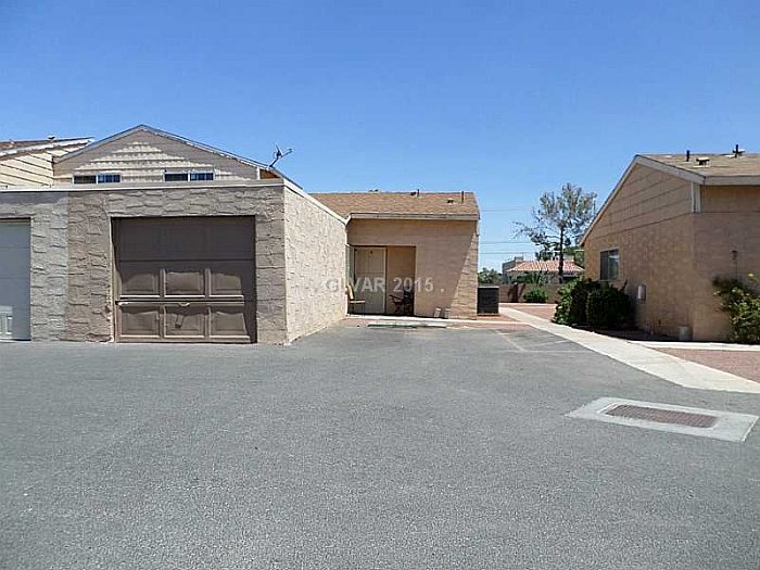 1st image of 5128 Garden Ln