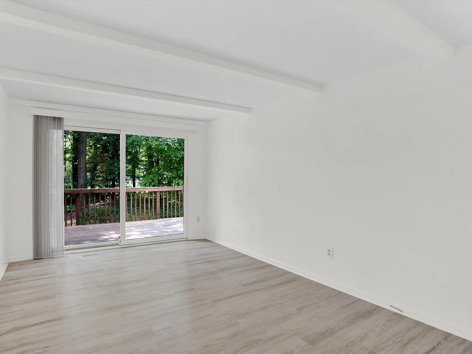 634 Bay Green Dr — Photo 4