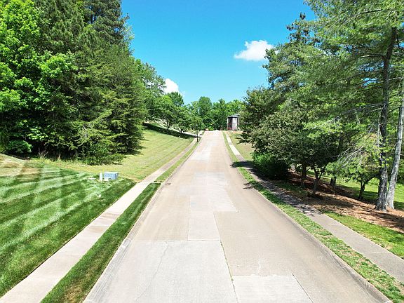 2nd image of LOT 15 NW Stafford Ave