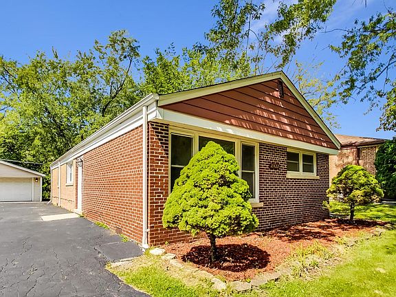 3rd image of 21422 Jeffrey Dr