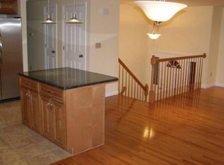 10 Penobscot Rd, Nashua, NH 03062