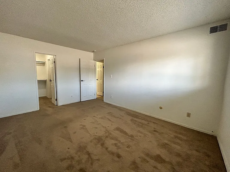 140 E Highline Cir #108 — Photo 26