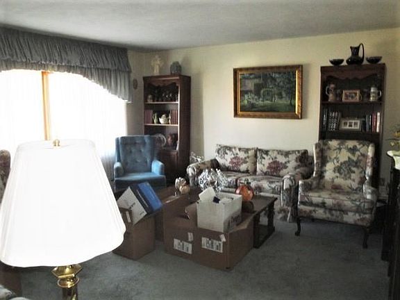 5th image of 316 E 11th St