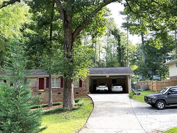 2nd image of 866 Killian Hill Rd SW