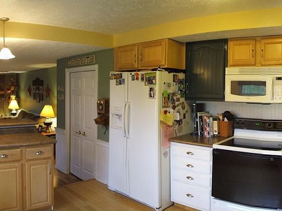 3rd image of 4515 Anna Ln