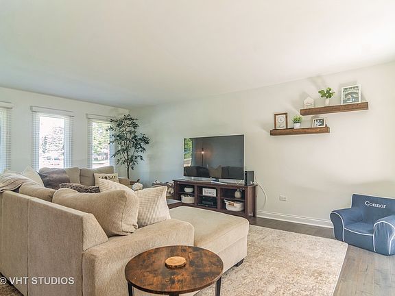 5th image of 1129 E Carpenter Dr