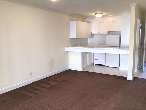 5th image of 1650 Octavia St #317