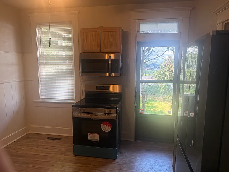 22 Browning St — Photo 9