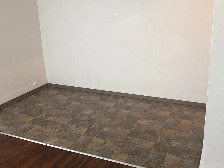 405 NE Oak St — Photo 13