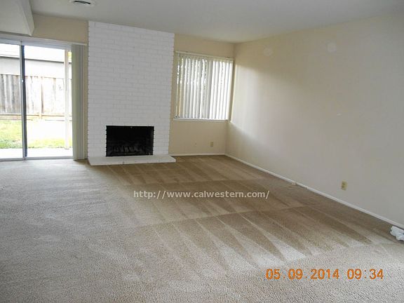 3rd image of 2962 Rosemary Ln