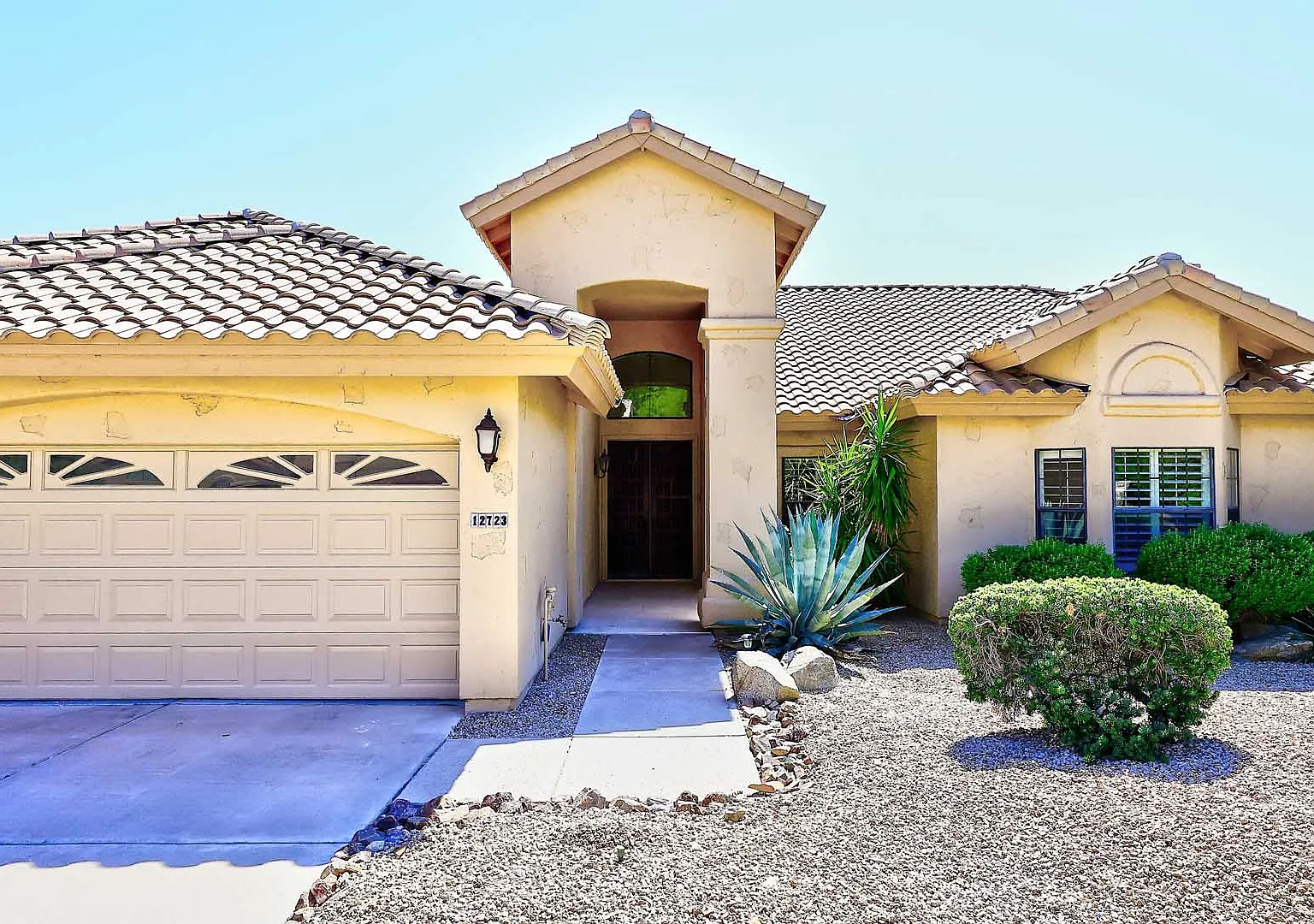 4 bed, 2.5 bath, 2837 sqft, $5,755 — Photo 1