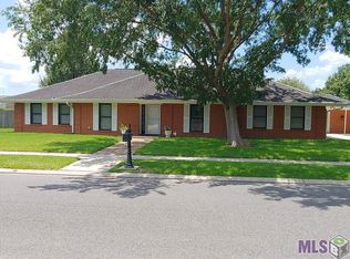 114 Crescent Place Dr, Donaldsonville, LA 70346