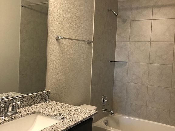 5th image of 709 Skylar Heights Dr