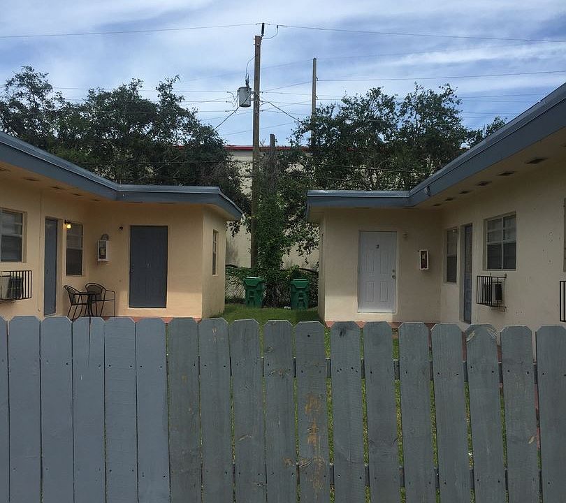 1st image of 101 SW 5th Ct #1