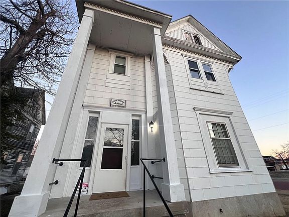 2nd image of 223 S Crawford St