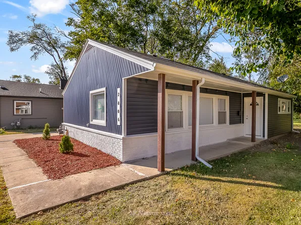 2806 Lexington Dr, Hazel Crest, IL 60429
