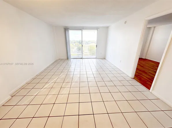 15600 NW 7th Ave APT 606, Miami, FL 33169