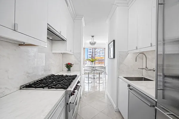 Sold by SERHANT. | media 6