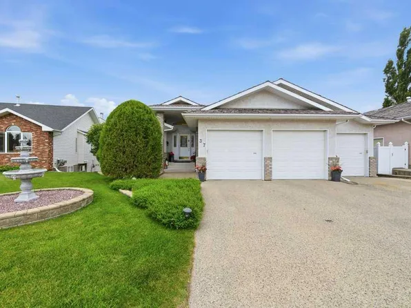 37 E Ashmore Close, Red Deer, AB T4R 2R7