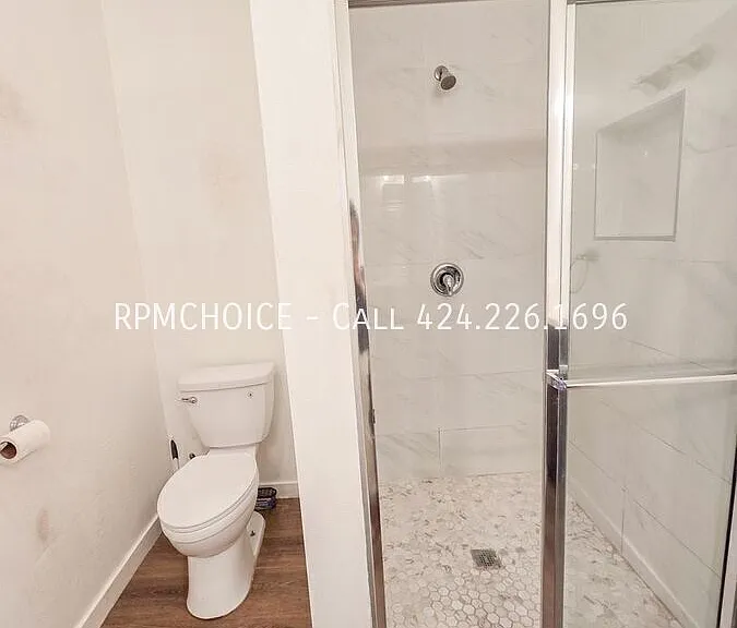 532 S Flower St #1 — Photo 11