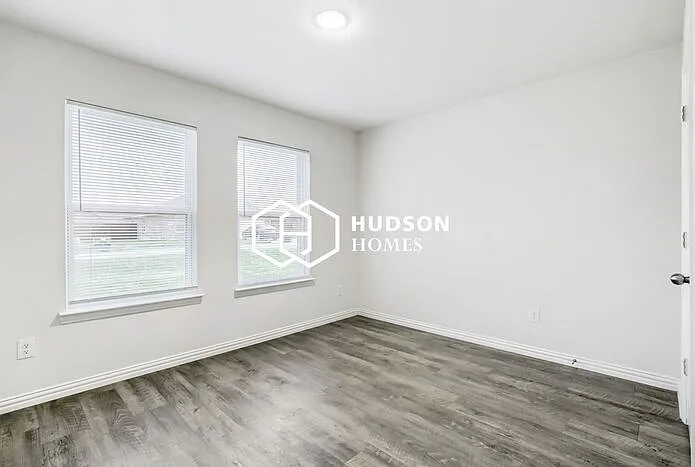 2031 Clay St — Photo 7