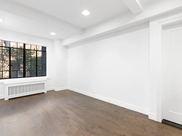 25 Tudor City Place image 1 of 4