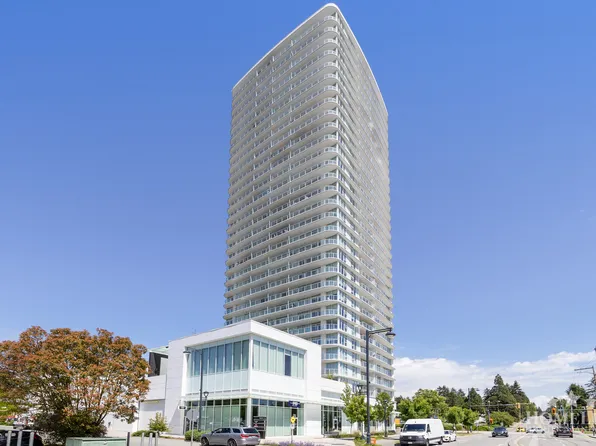 13685 102nd Ave #2104, Surrey, BC V3T 1N7