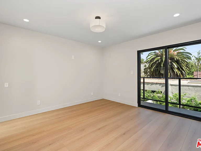 5841 Whitworth Dr — Photo 12