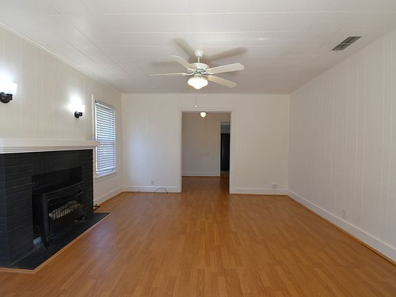 3rd image of 420 E Lake St