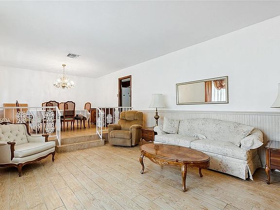 4th image of 8820 Tanglewild Pl