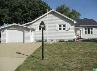 1120 W Cherry St, Cherokee, IA 51012
