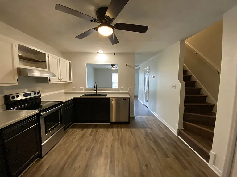 326 Bracken Pl — Photo 6