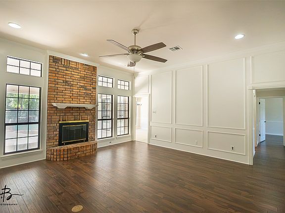5th image of 407 Ascot Ct