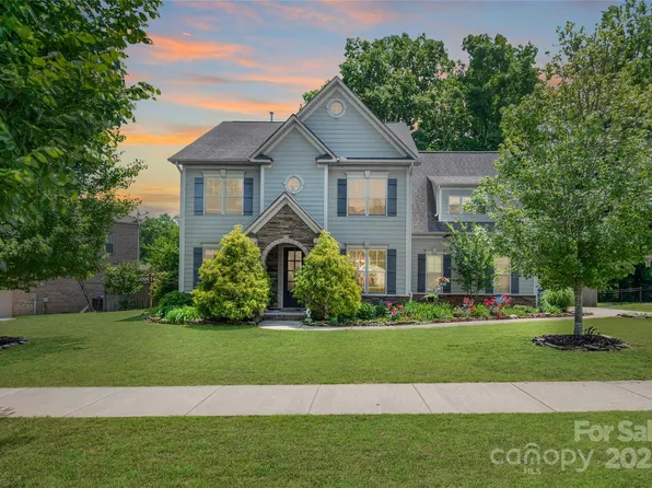 4225 Abernathy Pl, Harrisburg, NC 28075