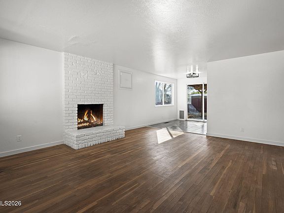 3rd image of 2260 W 7th St