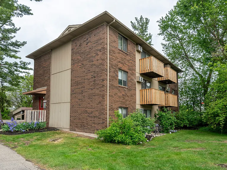 Oak Valley Apartments — Photo 19