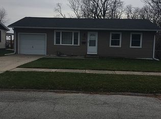 3155 W 2nd St, Davenport, IA 52804