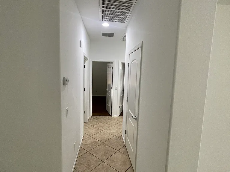 4425 E Muriel Dr — Photo 29