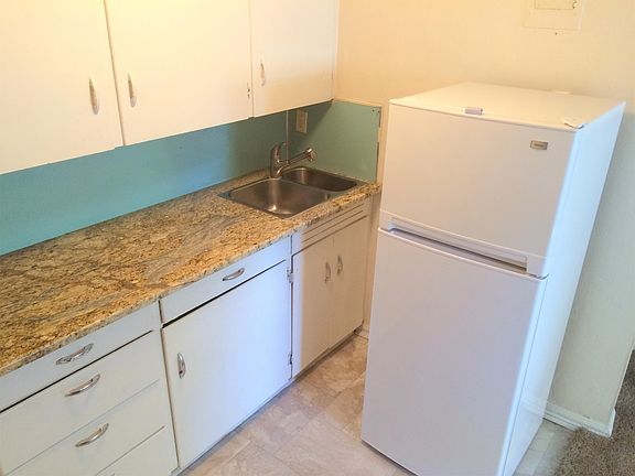 2nd image of 205 N 23rd St APT 7
