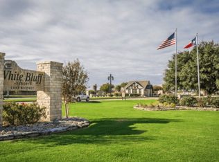 8075 Southhill Dr, Whitney, TX 76692