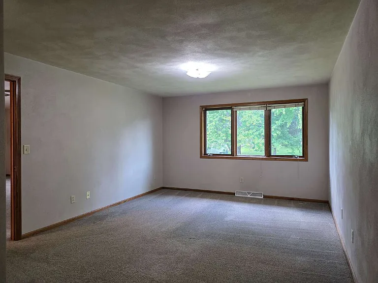 3409 N Meade St — Photo 13
