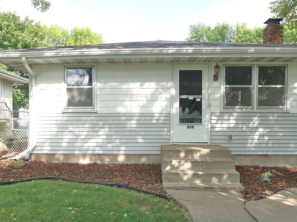1st image of 808 24th Ave N
