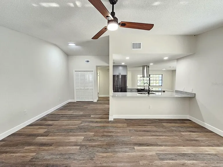1151 N Commerce Ter — Photo 13